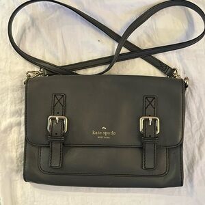 Kate Spade gray crossbody bag in great condition… few small ink stains inside.‎